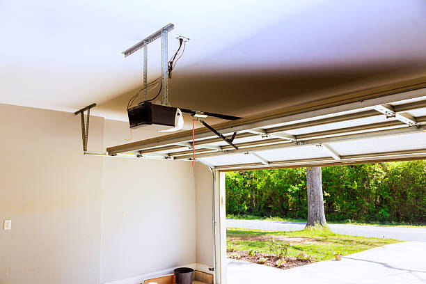 Top rated local Garage Door Panel Replacement specialists in Verona, WI